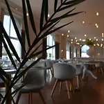 Cosmos & Otel