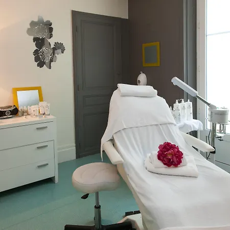 Cosmos & Отель Контрексвиль