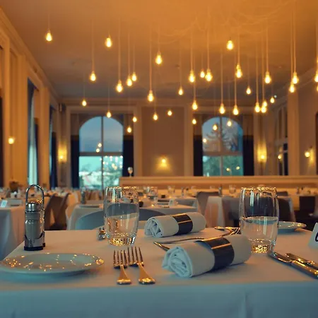 Cosmos & 3* Контрексвиль