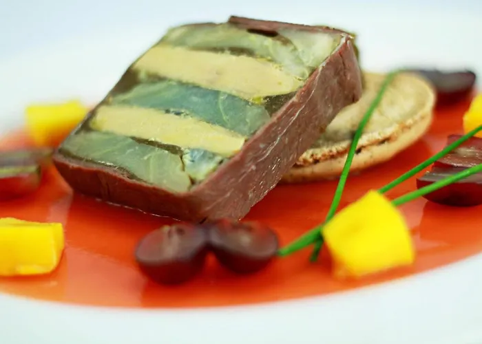 Отель Cosmos & 3*