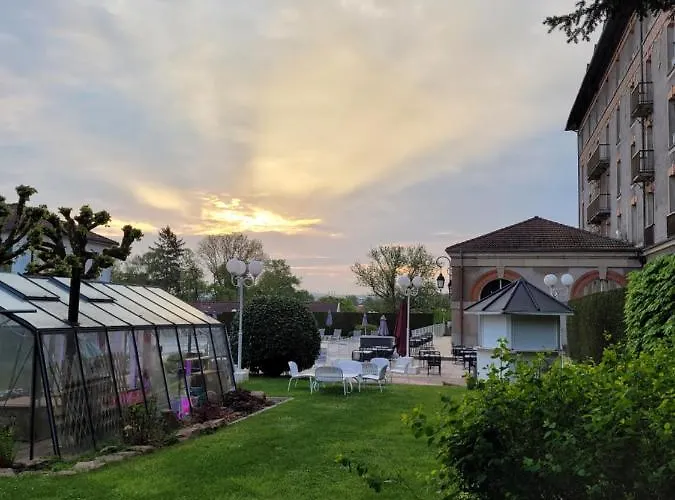 Отель Cosmos & Контрексвиль