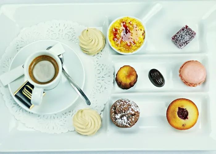 Cosmos & Отель Контрексвиль