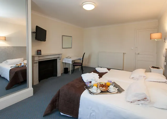 Отель Cosmos & Контрексвиль