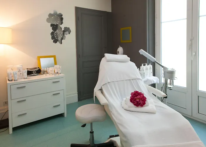 Cosmos & Отель Контрексвиль