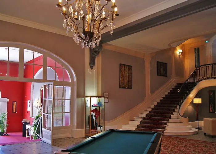 Cosmos & Отель Контрексвиль