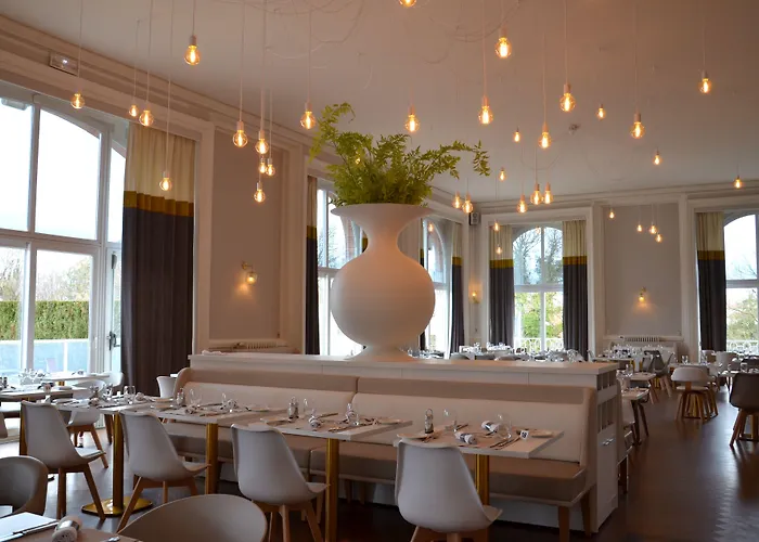 Отель Cosmos & Контрексвиль