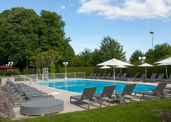 Cosmos & Отель Контрексвиль